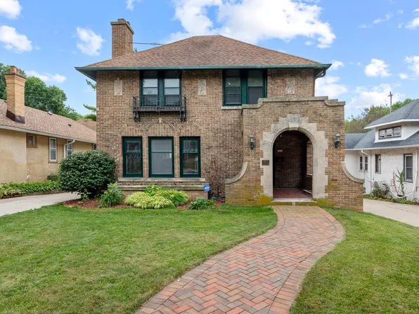 5717 West Washington BOULEVARD, Milwaukee, WI 53208