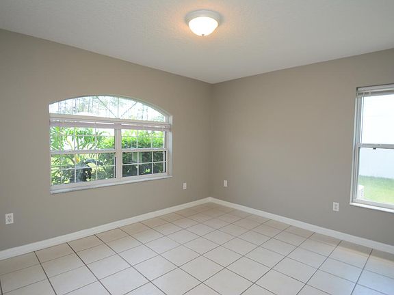 3rd image of 11 Emmons Ln #A