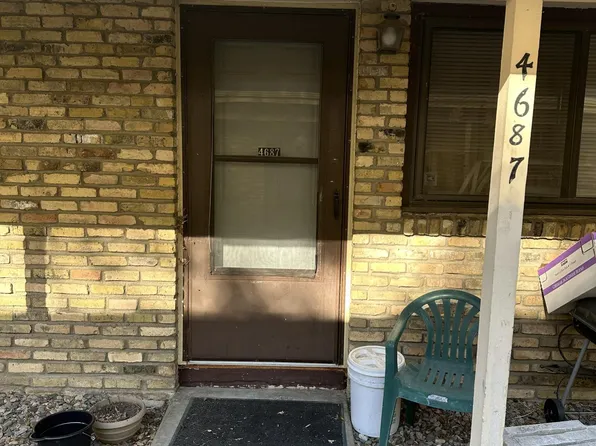 4687 Monroe St NE, Hilltop, MN 55421