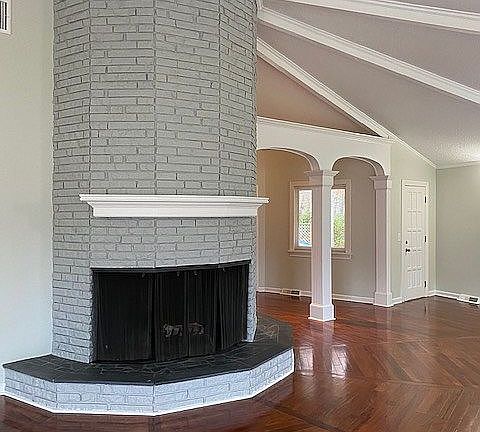 3rd image of 213 Churchill Dr