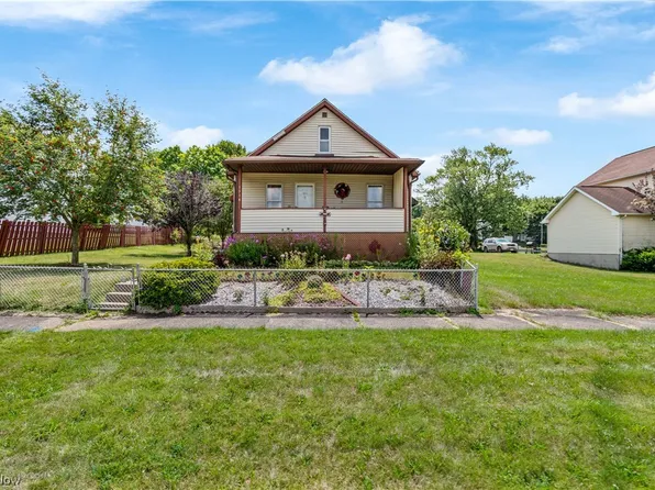 1914 Penn Pl NE, Canton, OH 44704
