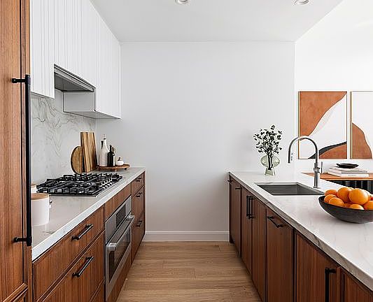 3rd image of 150 Barrow St #2C