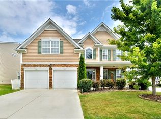 10900 Sand River Ct, Davidson, NC 28036