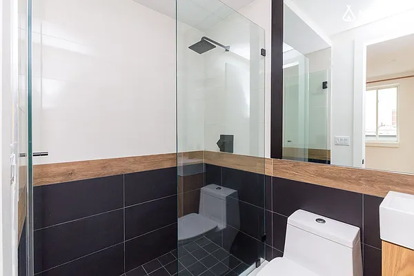 Rented by Nooklyn NYC LLC | media 38