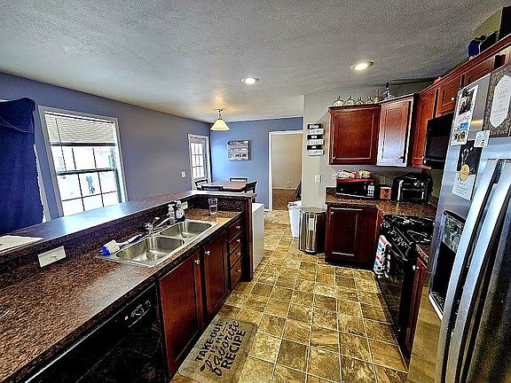 3rd image of 1137 Buckingham St