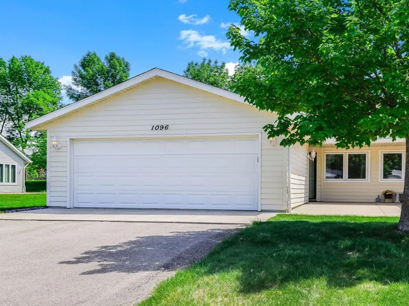 1096 Prairie View Dr SW, Hutchinson, MN 55350