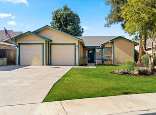 4910 W Chestnut Ave, Visalia, CA 93277