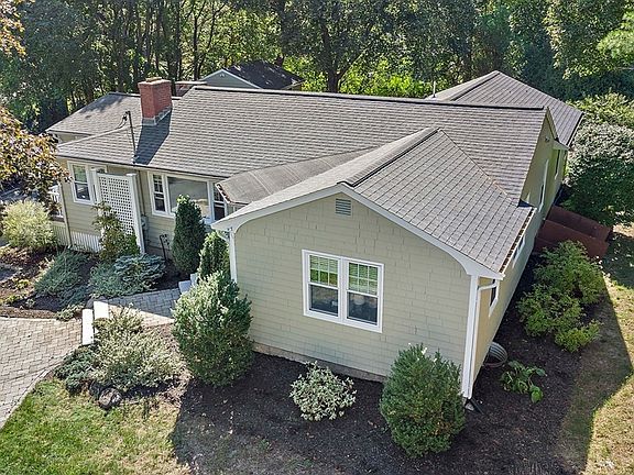 3rd image of 10 Newhall Rd