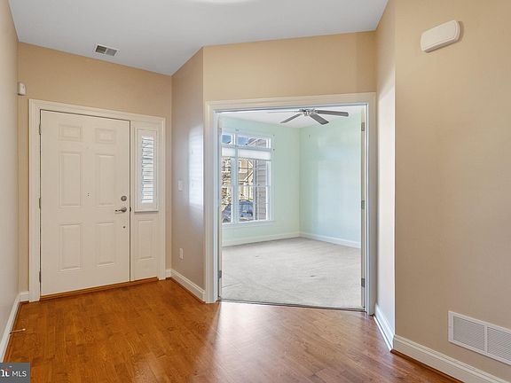 4th image of 1033 Balfour Cir