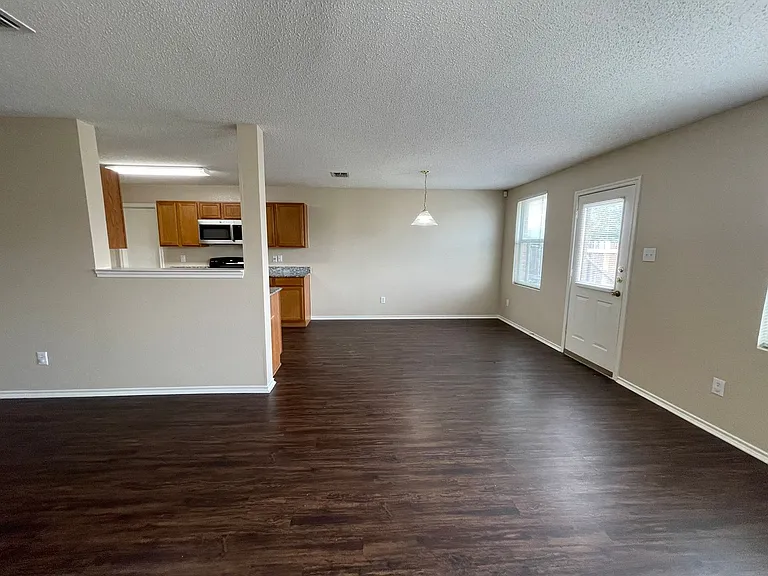 2912 Crimson Clover Dr — Photo 13