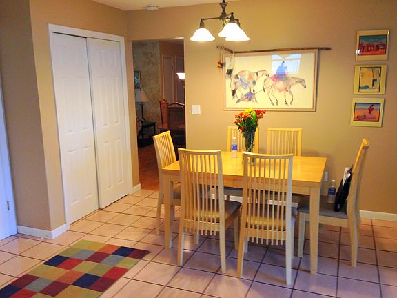 Breakfast nook