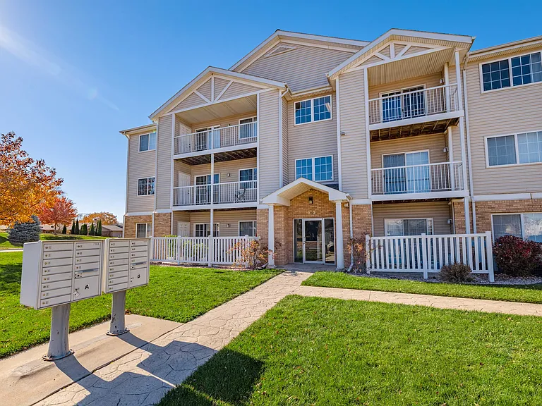 Park Ridge Apartments — Photo 13