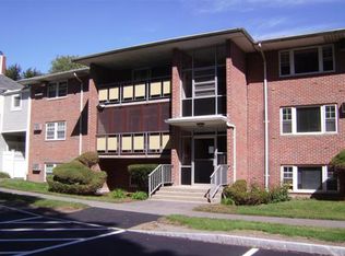 206 Rock St APT M10, Norwood, MA 02062