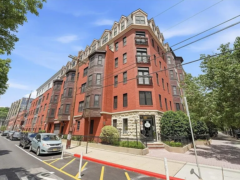 904 Jefferson St #2I — Photo 1
