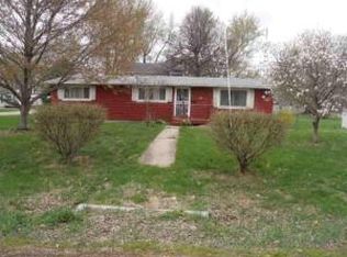 400 W Snyder St, Abingdon, IL 61410
