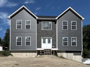 1 Jessup Ln, Stony Pt, NY 10980