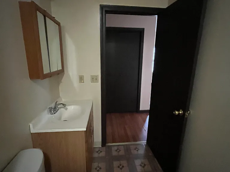 174 Ashley St #B4 — Photo 4