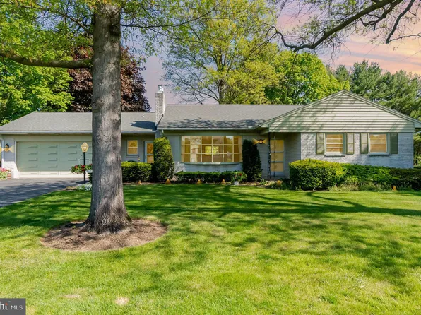 609 W Orange St, Lititz, PA 17543