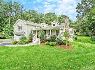 13 Hillston Rd, Trumbull, CT 06611