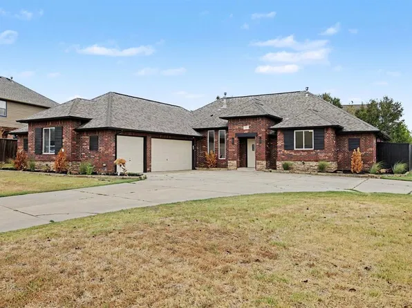 2801 Firewheel Rd, Edmond, OK 73013