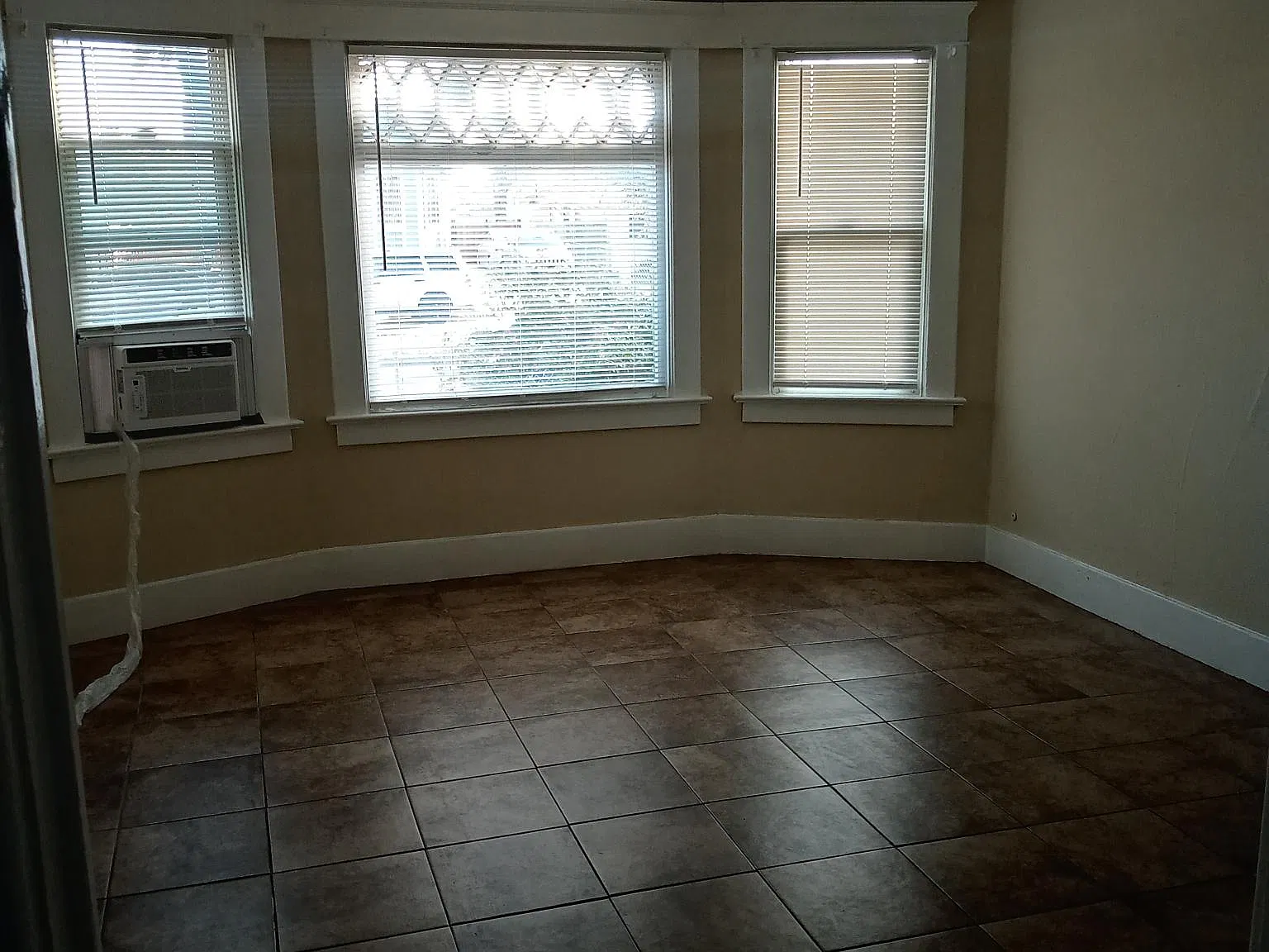 1 bed, 450 sqft, $1,250 — Photo 3