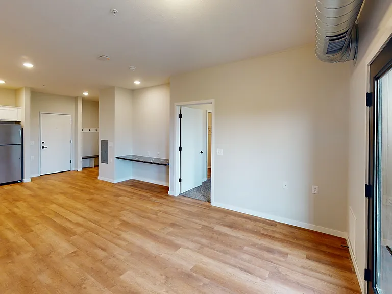 2901 S Burnsfield Ave #102 — Photo 4