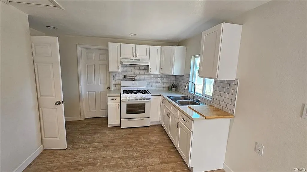 2 bed, 700 sqft, $2,295 — Photo 4