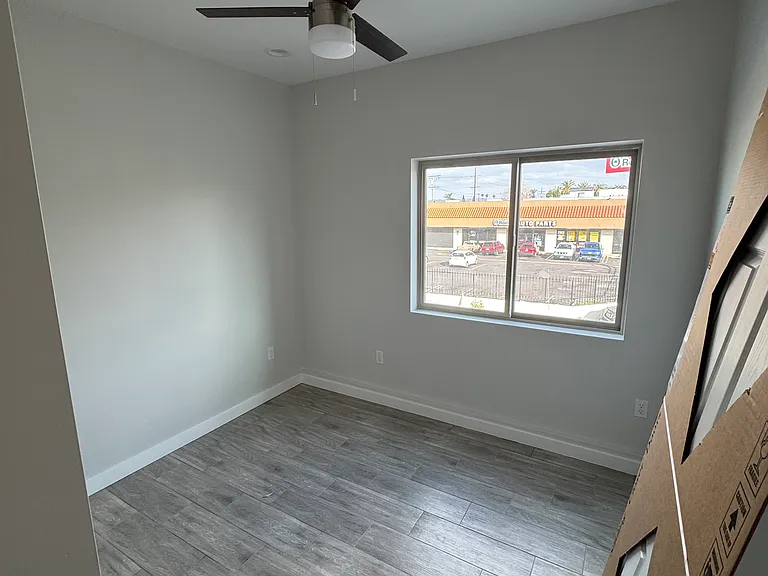 4353 S Western Ave #2 — Photo 4