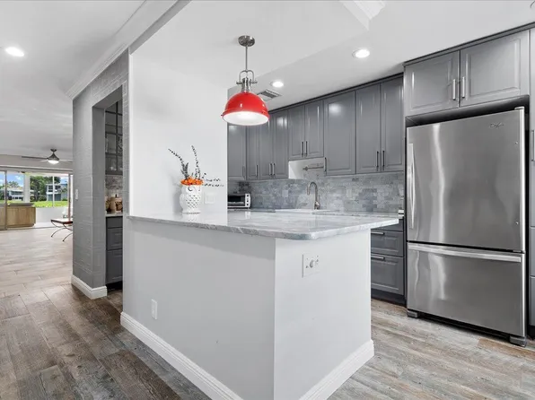 1395 SW 27th Avenue #102, Delray Beach, FL 33445
