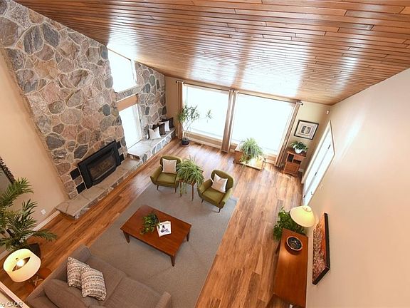 3rd image of 2952 Powerline Rd W