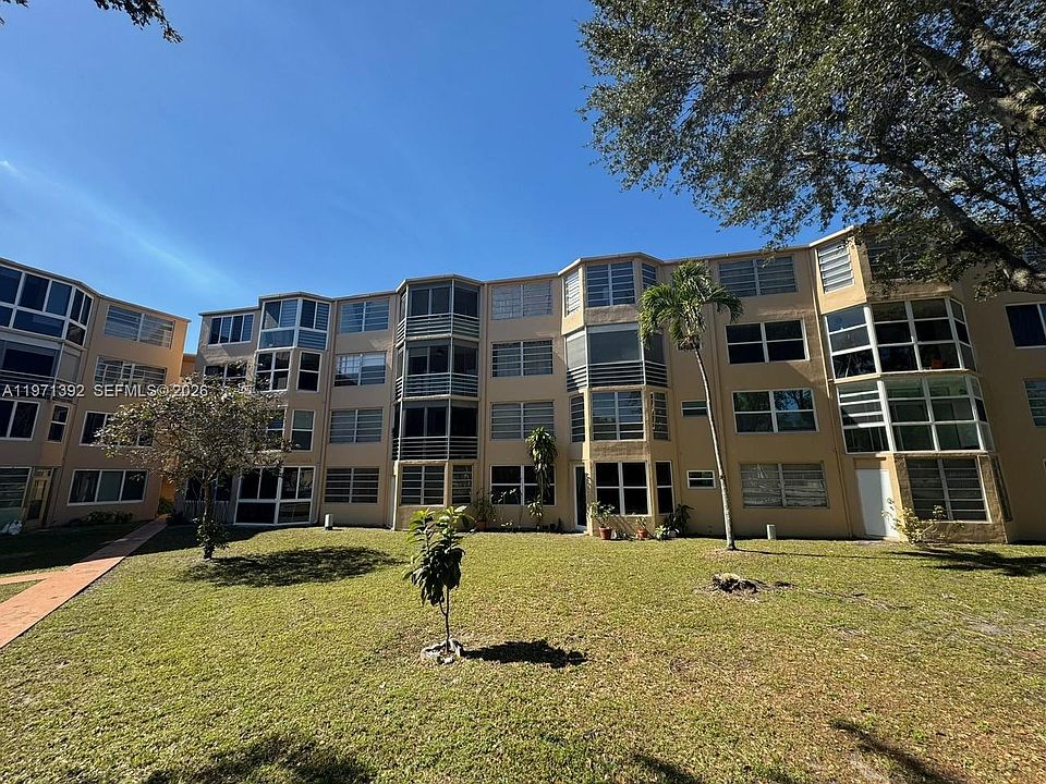 1st image of 1301 NE 191st St #F405