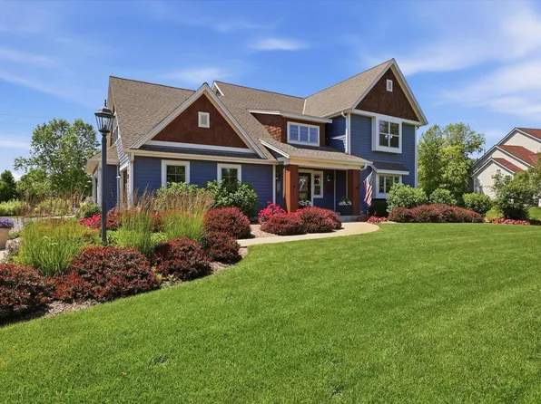 W289N7349 Sweetwater COURT, Hartland, WI 53029