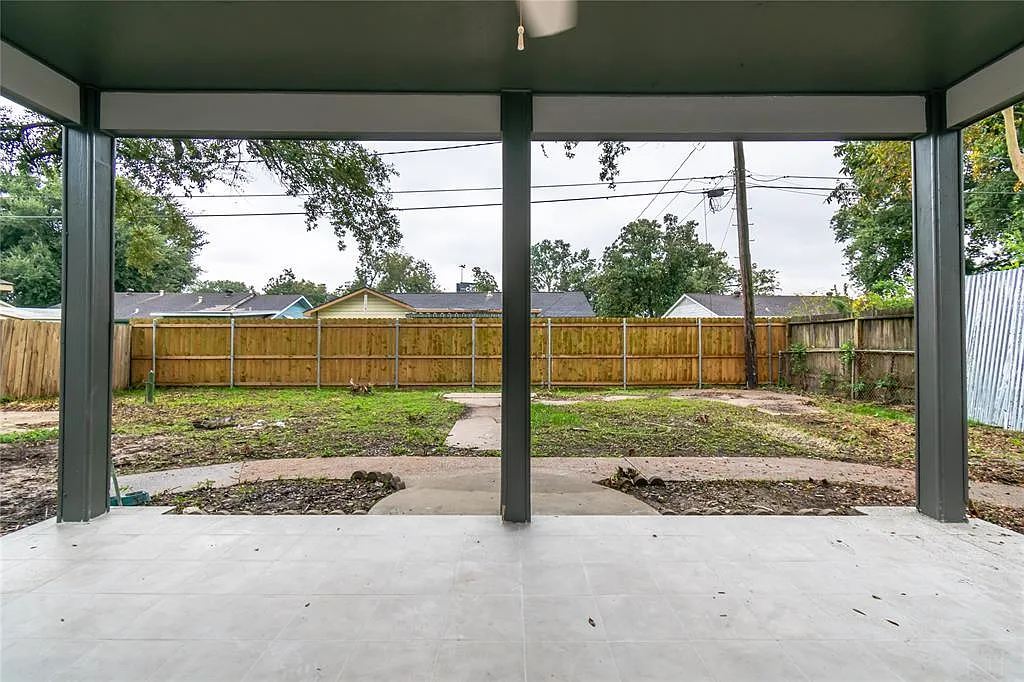 3 bed, 1290 sqft, $1,900 — Photo 4