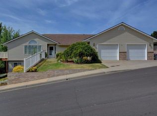1773 Garden Dr, Medford, OR