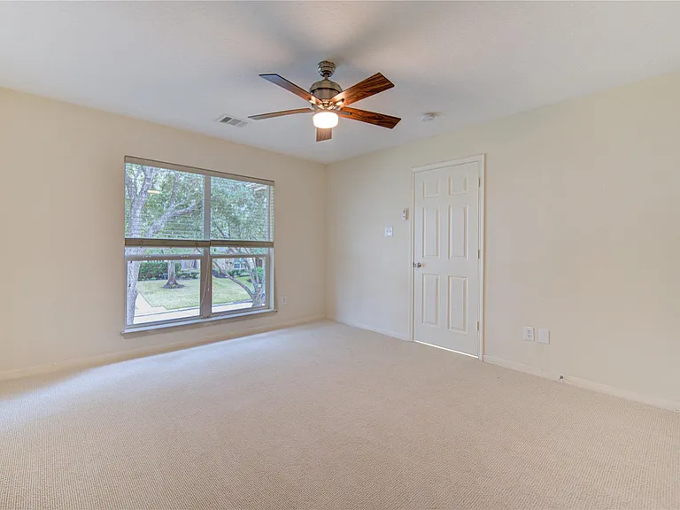 2327 Centerbrook Ln — Photo 41