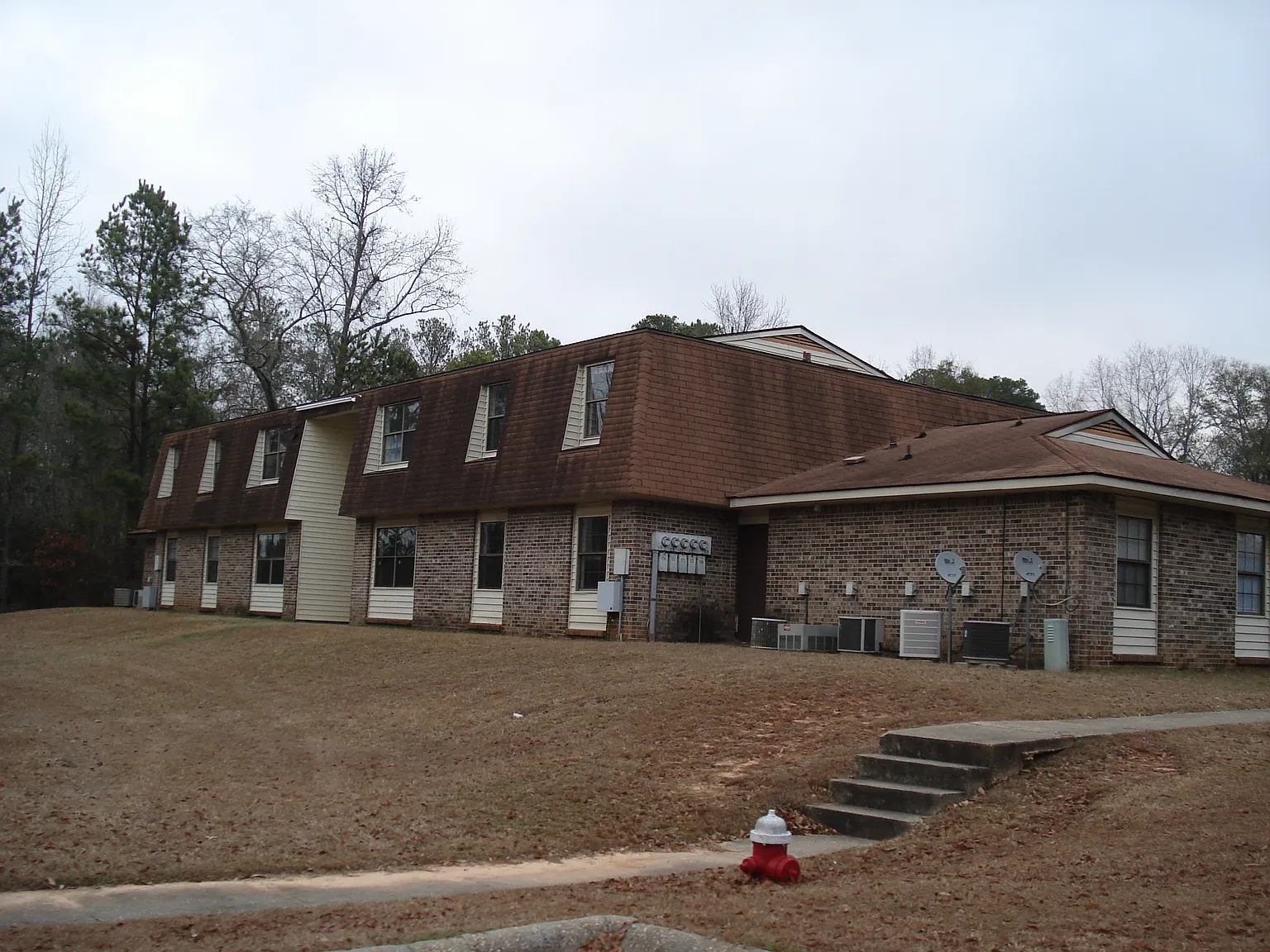 Arrow Head Apartments — Photo 4