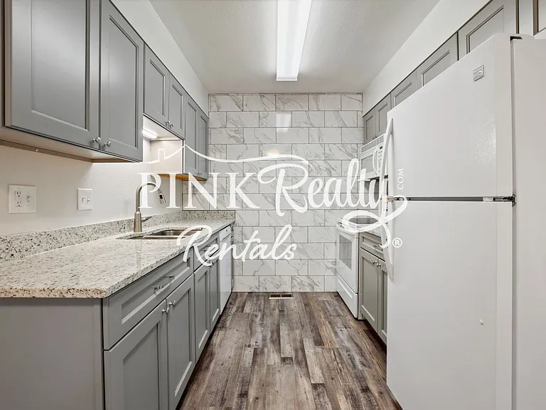 380 Paradise Cir #B6 — Photo 11