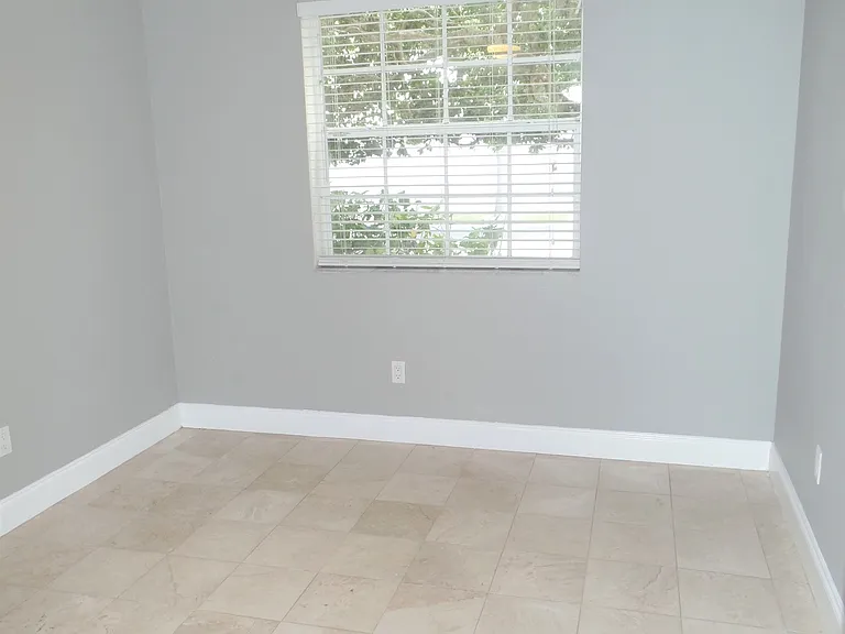 2881 N Oakland Forest Dr #112 — Photo 20