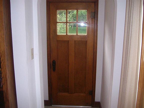 4th image of 2406 6th St