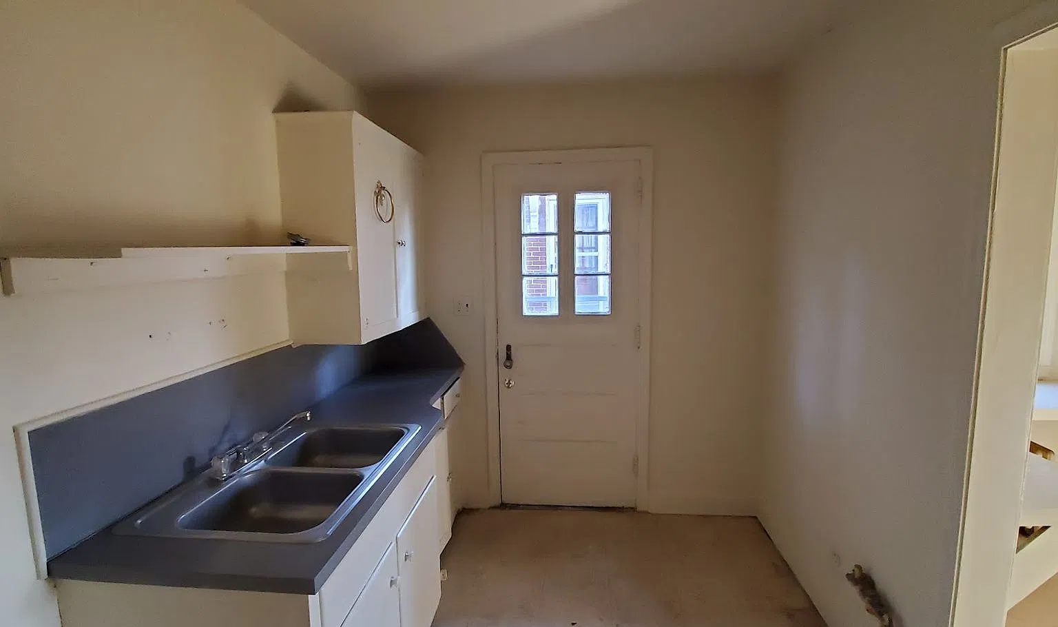 1 Bedroom 1 Bathroom Duplex! — Photo 3