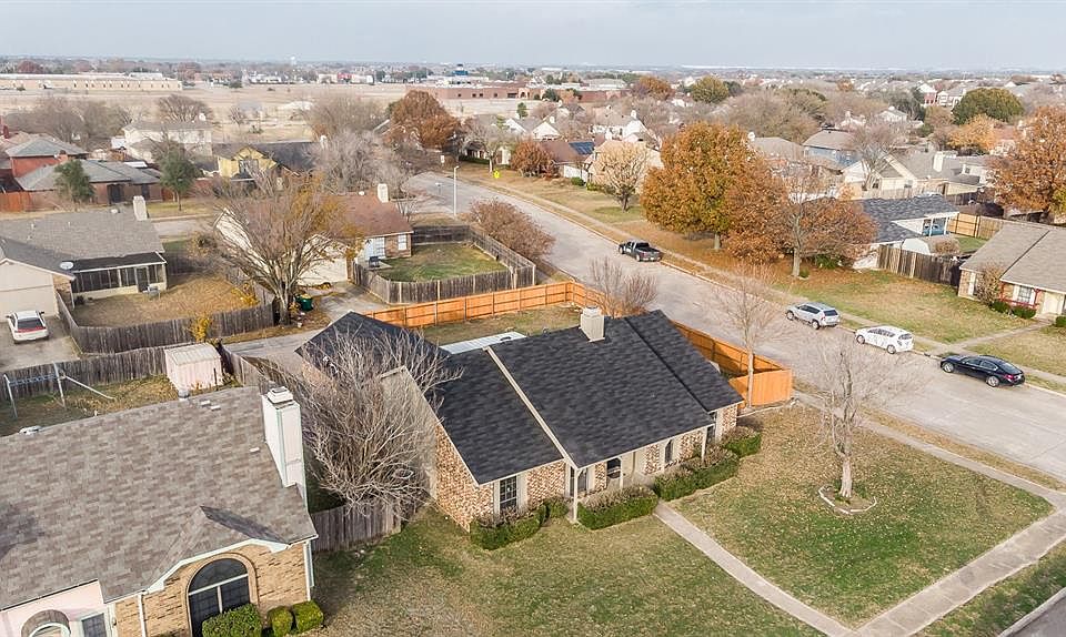 1st image of 514 Kenya St