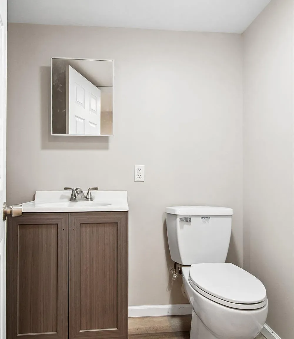 3 bed, 1.5 bath, 1340 sqft, $1,800 — Photo 4
