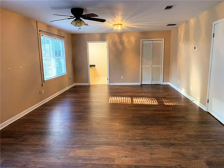 317 W Wieuca Rd NE — Photo 11