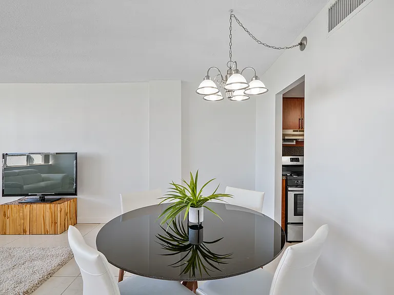 1 Bed 1.5 Bath Model Unit