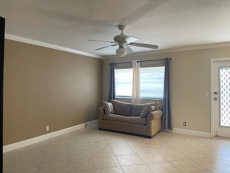564 Brittany E #L — Photo 20