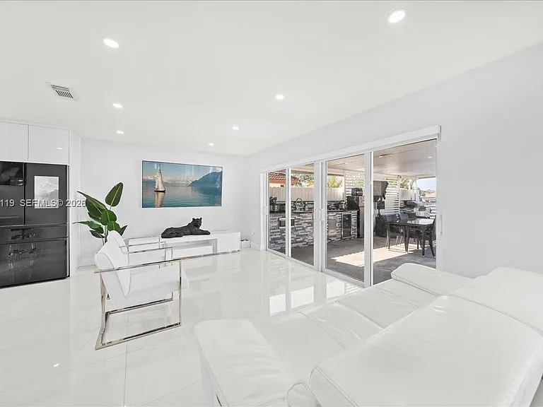 15341 SW 36th St — Photo 5