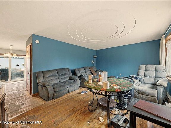 2nd image of 100 Valley View Ter