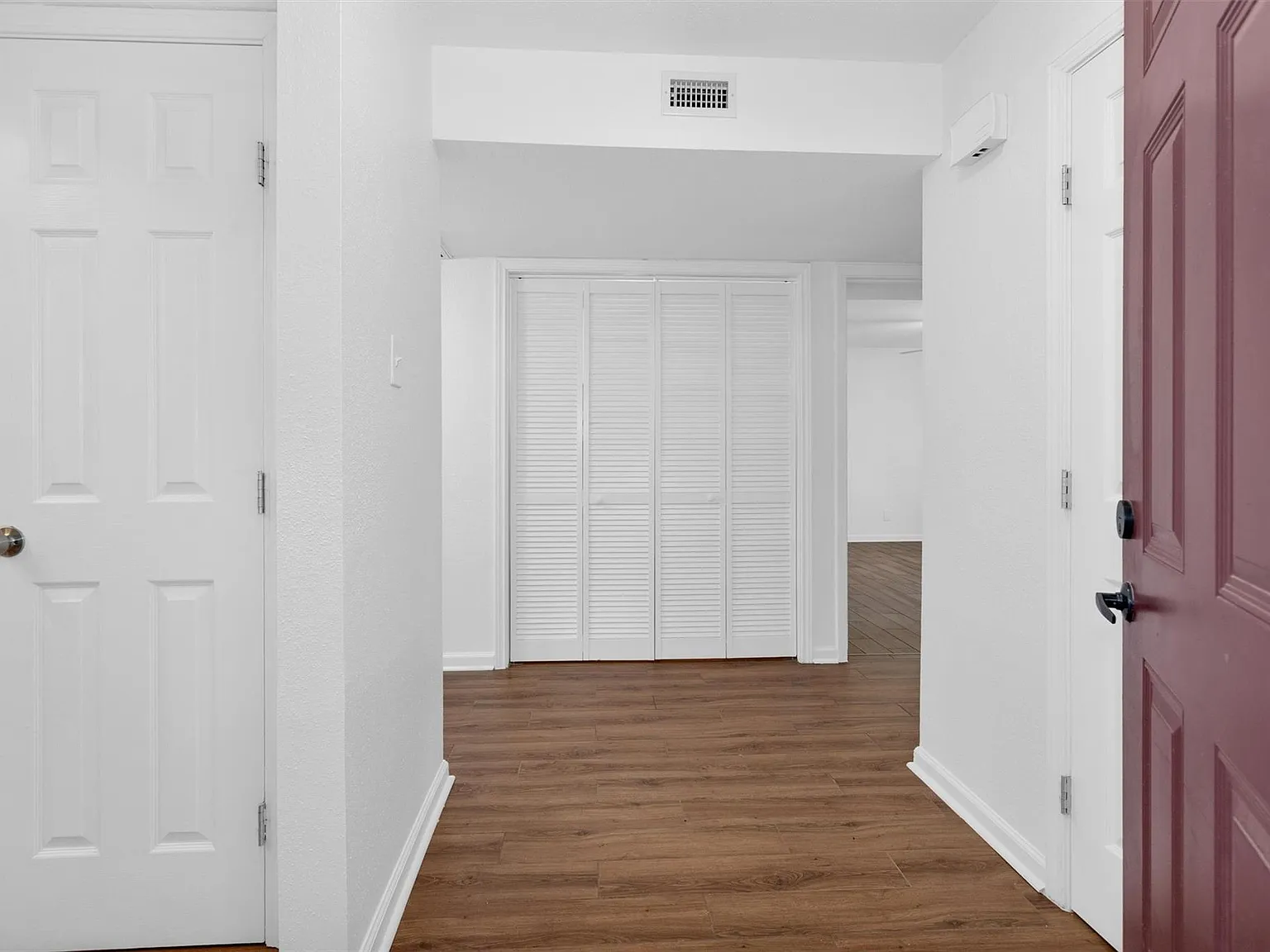 2 bed, 2.0 bath, 1298 sqft, $1,700 — Photo 3