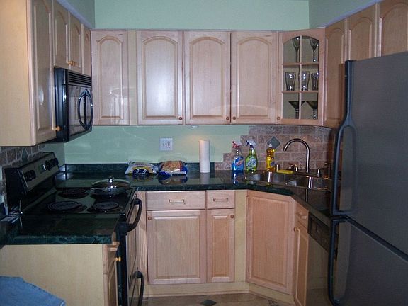5th image of 2330 N Harlem Ave APT 2F