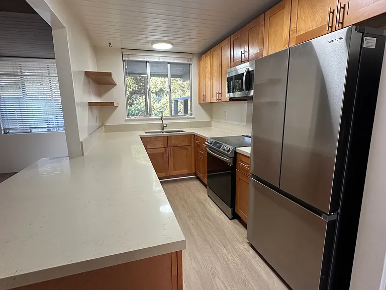 123 E Micheltorena St #11 — Photo 3